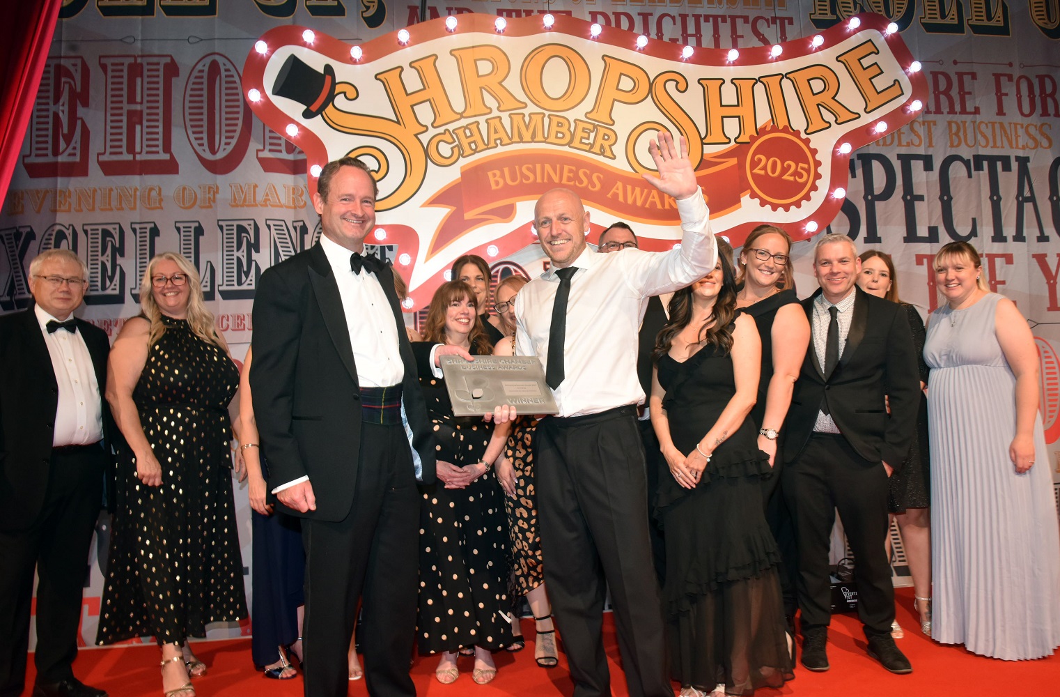 Aviramp_picked_up_the_outstanding_business_growth_award.JPG